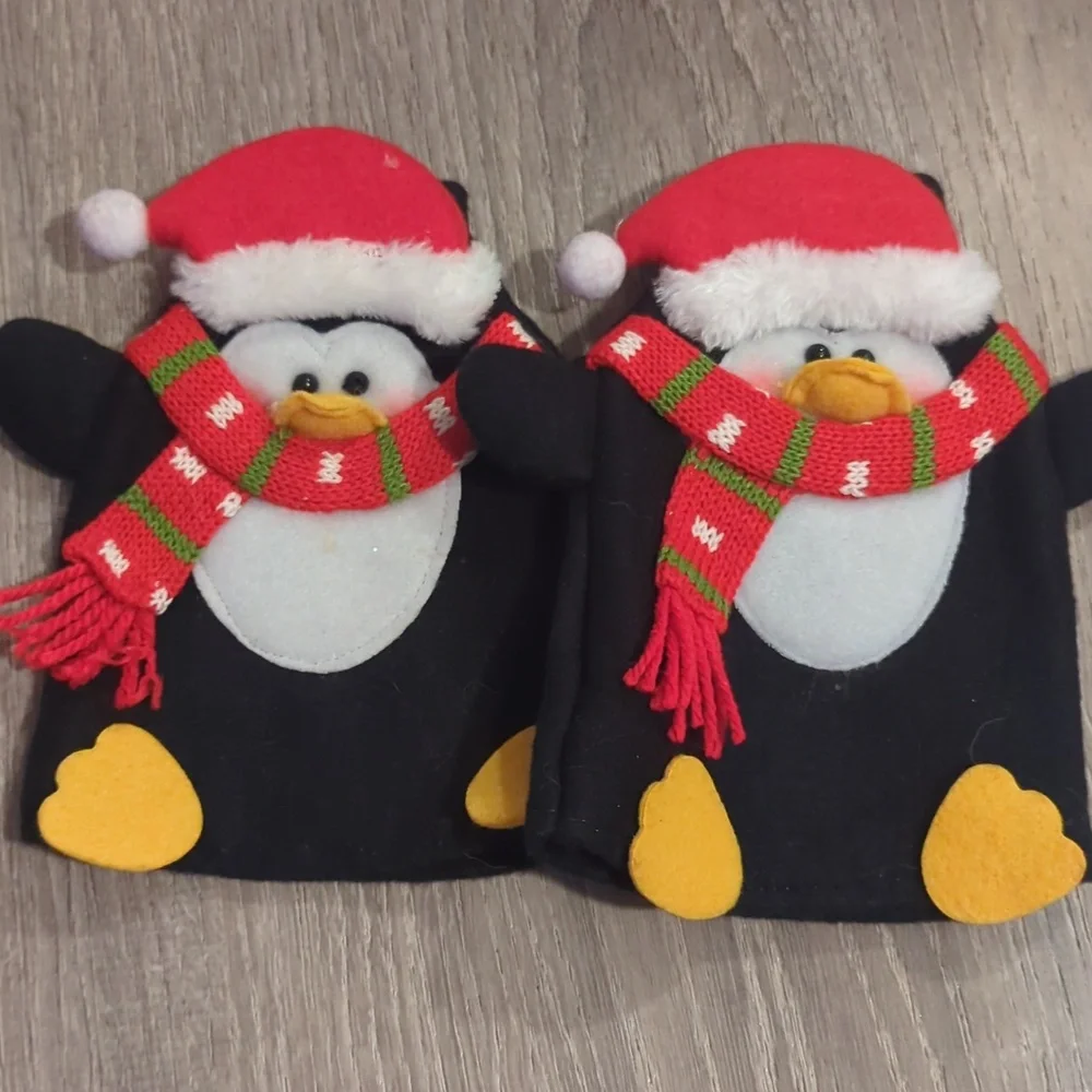 Pier 1 Imports Christmas Penguin Wine Gift Set NWT